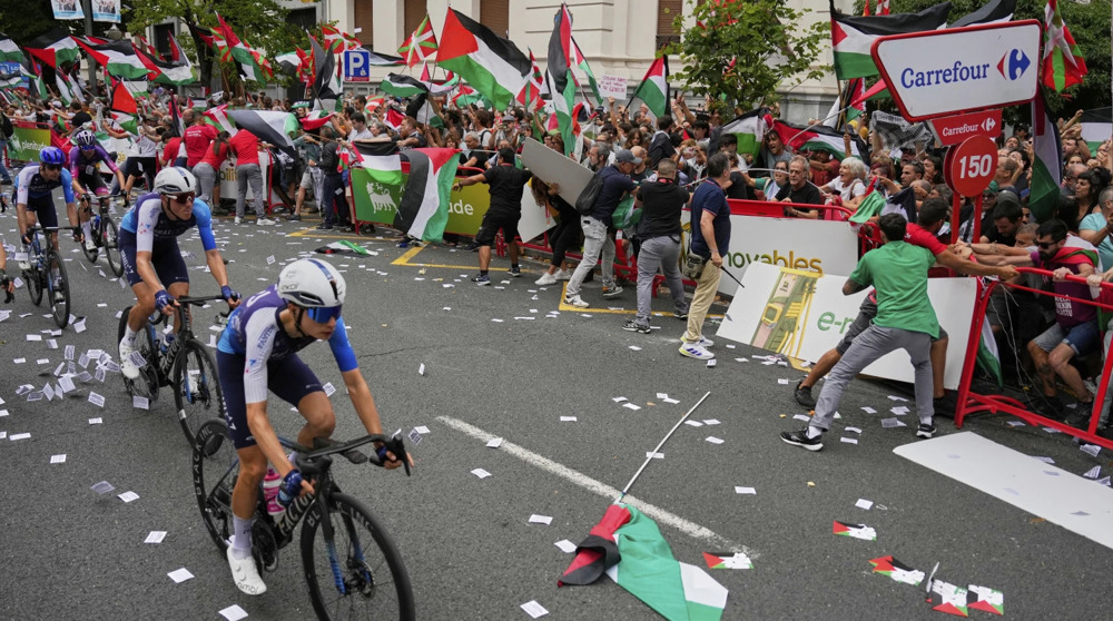 Le ministre espagnol des AE soutient l'exclusion de l'équipe israélienne de la course cycliste après les manifestations pro-palestiniennes