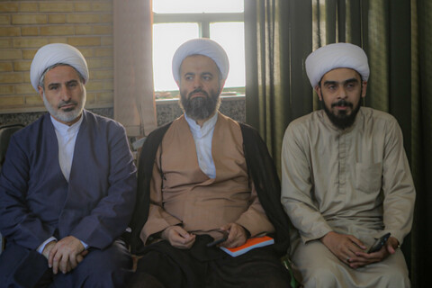 تصاویر/جلسه گفت‌وگو و هم‌اندیشی با حجت‌الاسلام والمسلمین موسیوند مدیر مدرسه علمیه آیت الله آخوند (ره)