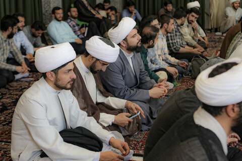 تصاویر/جلسه گفت‌وگو و هم‌اندیشی با حجت‌الاسلام والمسلمین موسیوند مدیر مدرسه علمیه آیت الله آخوند (ره)