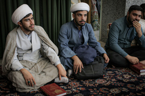 تصاویر/جلسه گفت‌وگو و هم‌اندیشی با حجت‌الاسلام والمسلمین موسیوند مدیر مدرسه علمیه آیت الله آخوند (ره)