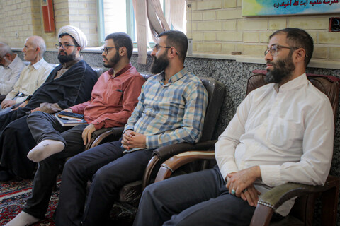 تصاویر/جلسه گفت‌وگو و هم‌اندیشی با حجت‌الاسلام والمسلمین موسیوند مدیر مدرسه علمیه آیت الله آخوند (ره)