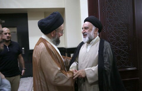 تصاویر/ ادای احترام سید عمار حکیم به حضرت امام خمینی (س)