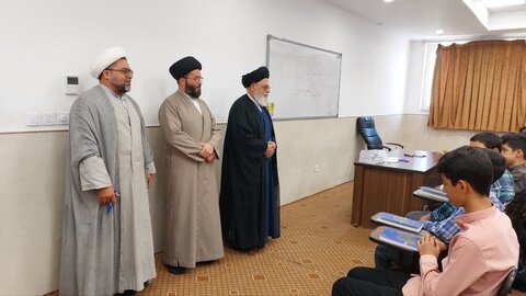 حضور آیت‌الله مدرسی متولی مدینة‌العلم کاظمیه در دوره میثاق آموزشی