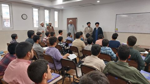 حضور آیت‌الله مدرسی متولی مدینة‌العلم کاظمیه در دوره میثاق آموزشی