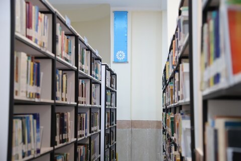 راه اندازی کتابخانه ولایت گناوه به روایت تصاویر