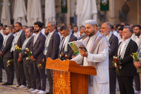 رَفْع راية البهجة والمسرة في الصحن الحيدري احتفاءً بمولد النبي محمد (ص) والإمام الصادق (ع)