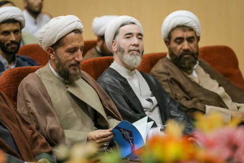 تصاویر / برگزاری دوره آموزش روحانیون رسمی با حضور امام جمعه قزوین