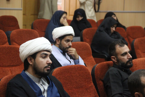 تصاویر / برگزاری دوره آموزش روحانیون رسمی با حضور امام جمعه قزوین