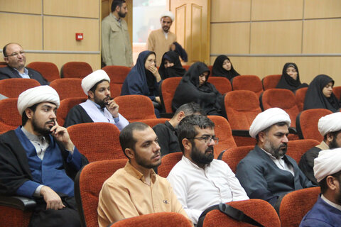 تصاویر / برگزاری دوره آموزش روحانیون رسمی با حضور امام جمعه قزوین