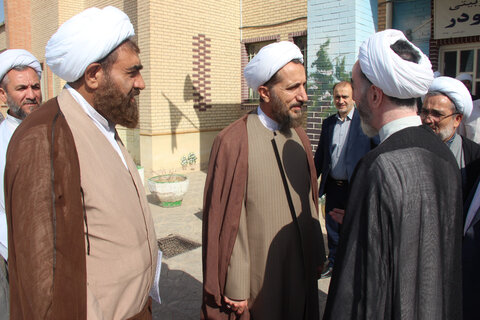 تصاویر / برگزاری دوره آموزش روحانیون رسمی با حضور امام جمعه قزوین