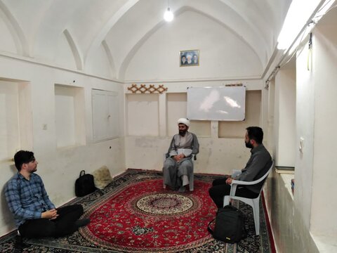 آغاز کلاس های درس مدرسه علمیه آیت‌الله مدنی کاشانی(ره)
