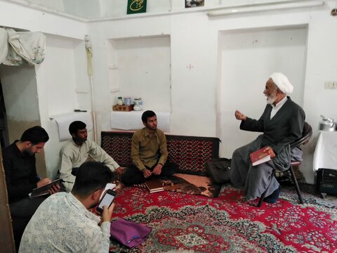 آغاز کلاس های درس مدرسه علمیه آیت‌الله مدنی کاشانی(ره)
