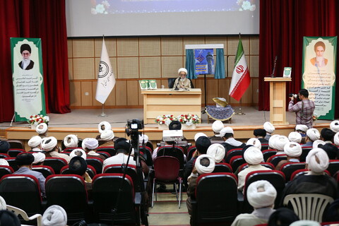 تصاویر/ آیین رونمایی و آغاز برپایی جلسات درس اخلاق در مساجد استان قم