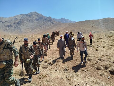 تصاویر دیدار امام جمعه نورآباد با بسیجیان  ناحیه مقاومت بسیج شهرستان