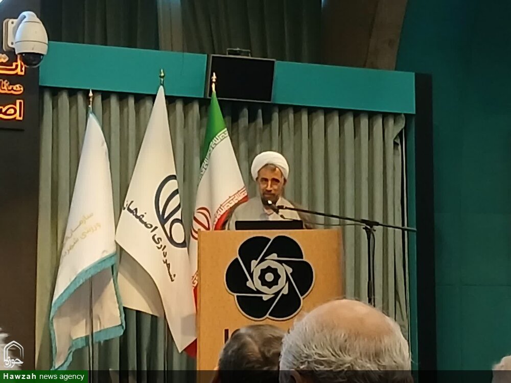 انتشار آثار پژوهشی و کتابچه‌های آموزشی، گامی برای معرفی سیره علمی و اخلاقی سلمان فارسی