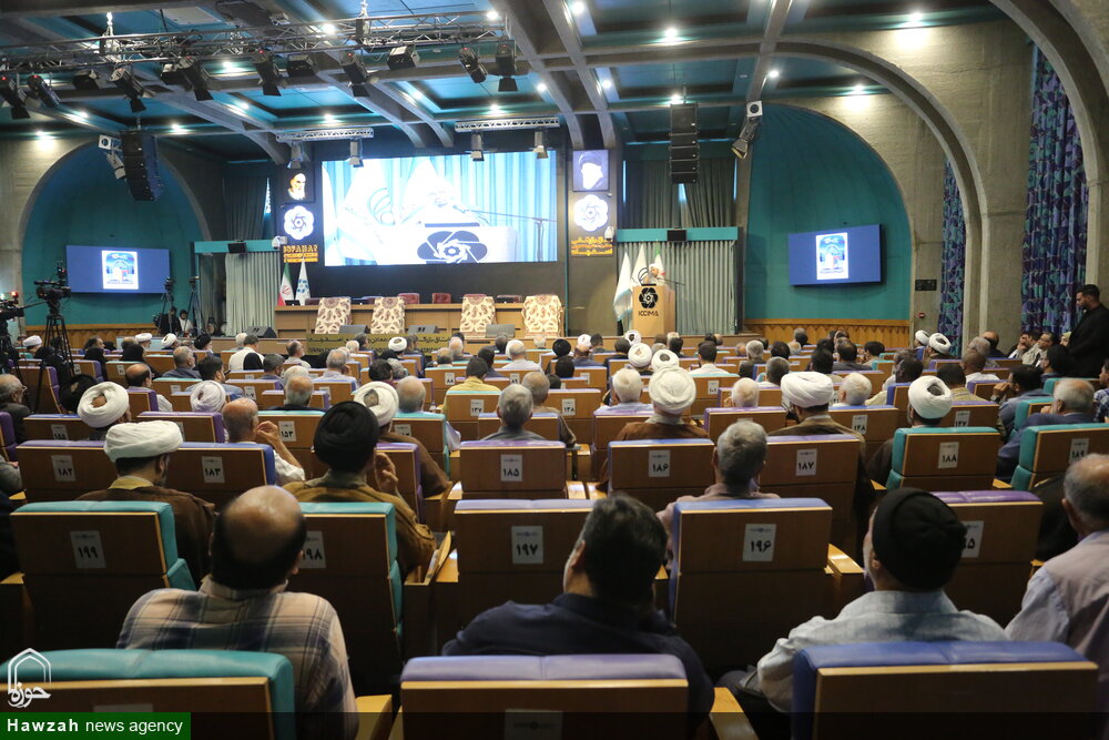 تجلیل از آموزگار جهانی وحدت و الگوی حکمرانی