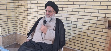 حوزه‌های علمیه رسالت سنگین تبلیغ دین را بر دوش دارند / انضباط و نظم شرط رشد علمی طلاب