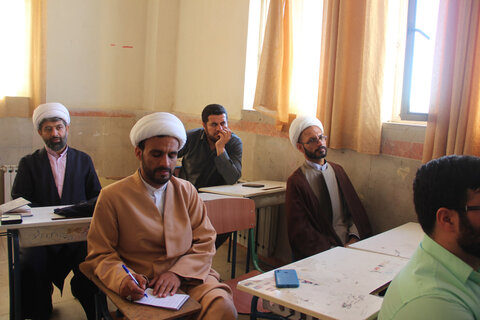 تصاویر /  دوره دانش افزایی  روحانیون رسمی شاغل در آموزش وپرورش