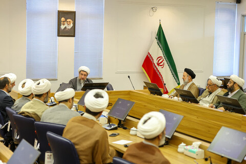 تصاویر/ نشست مدیران مدارس علمیه تبریز با نماینده ولی فقیه در استان آذربایجان شرقی