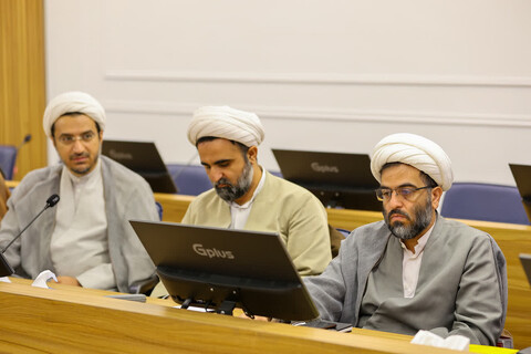 تصاویر/ نشست مدیران مدارس علمیه تبریز با نماینده ولی فقیه در استان آذربایجان شرقی