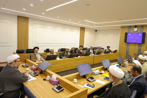 تصاویر/ نشست مدیران مدارس علمیه تبریز با نماینده ولی فقیه در استان آذربایجان شرقی