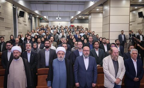 تصاویر/ رونمایی از ۶۳ سکه تاریخی منقوش به نام مبارک حضرت محمد(ص)