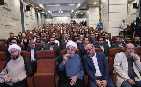 تصاویر/ رونمایی از ۶۳ سکه تاریخی منقوش به نام مبارک حضرت محمد(ص)