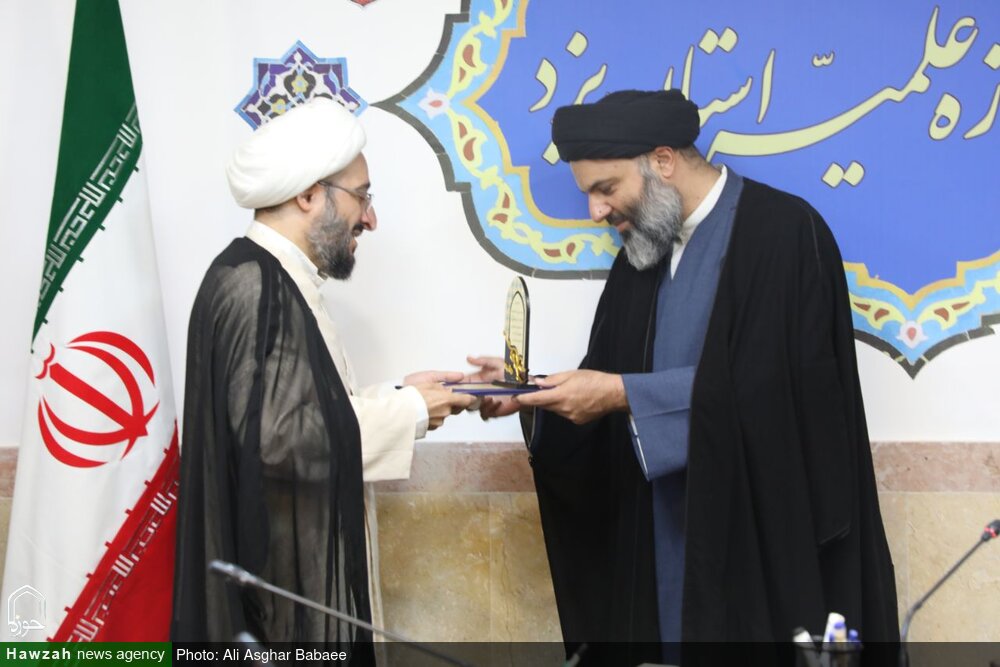 مدیران مدارس علمیه امام خمینی (ره) یزد و حضرت مهدی (عج) بهاباد معارفه شدند+تصاویر