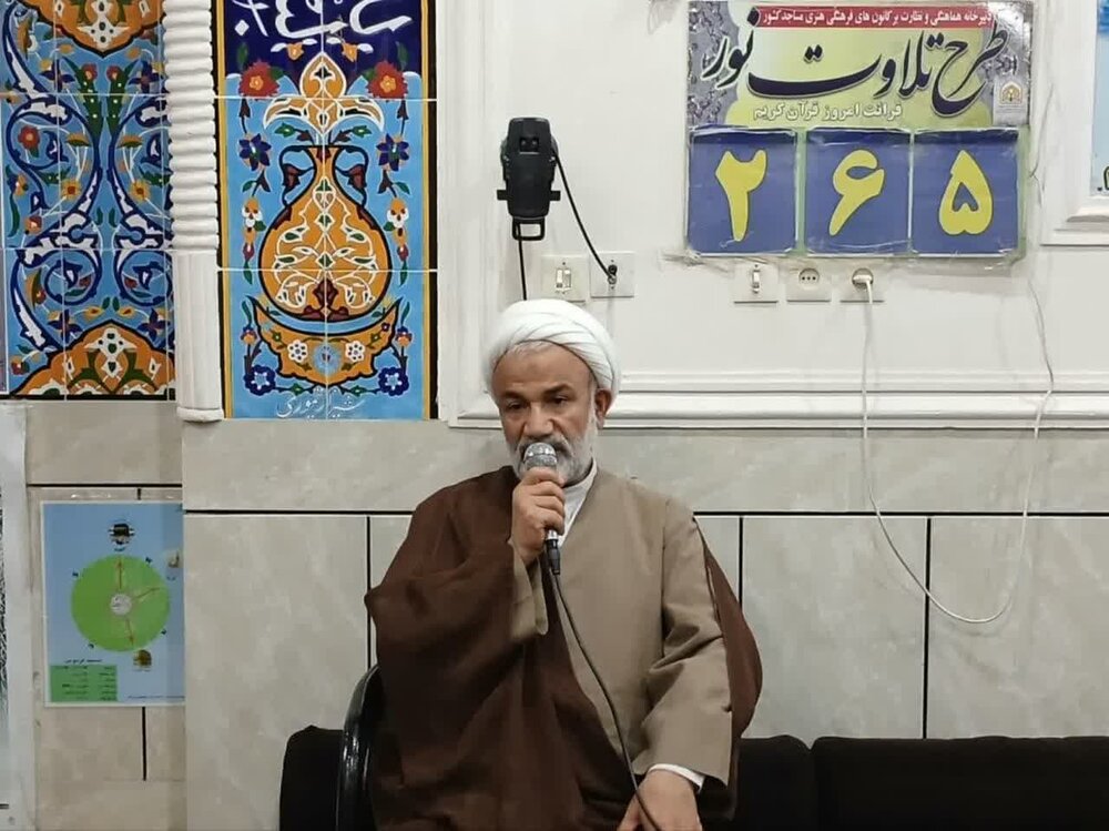 مساجد، سنگرهای بصیرت و پایگاه‌های وحدت امت اسلامی هستند