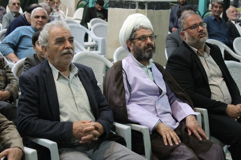 محفل شاعرانه ذکر و شعر در آران وبیدگل برگزار شد+تصاویر