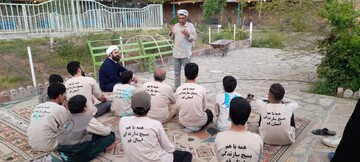 تابستان متفاوت دهه هشتادی‌های قمی با رنگ‌آمیزی مدارس