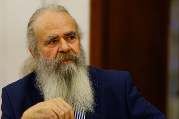 شریفی: حمایت‌های نادرست و مناسبت‌محور، بلای جان سینمای دینی شده است