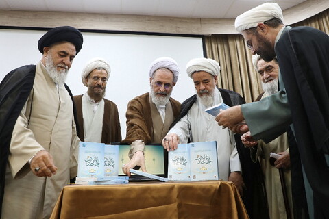 تصاویر/ آیین رونمایی از نرم افزار جامع الاحادیث