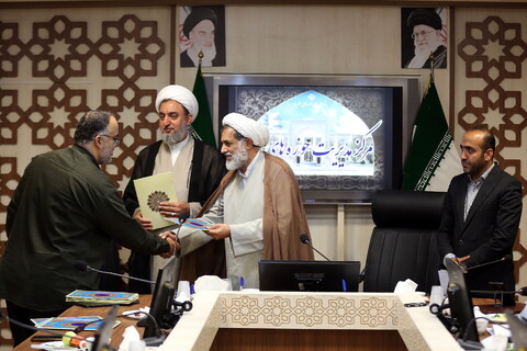 تصاویر/ نشست ستاد راهبری حوزه های علمیه