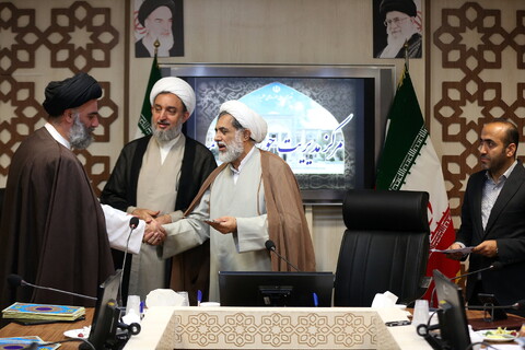 تصاویر/ نشست ستاد راهبری حوزه های علمیه