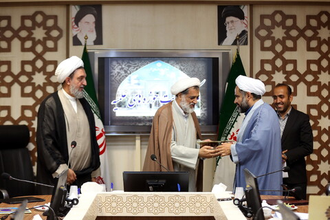 تصاویر/ نشست ستاد راهبری حوزه های علمیه