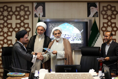 تصاویر/ نشست ستاد راهبری حوزه های علمیه