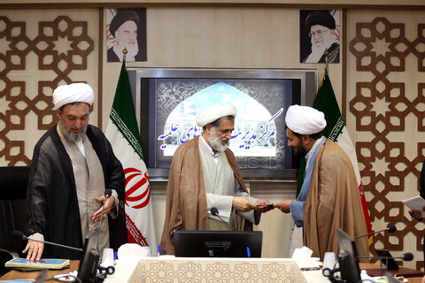 تصاویر/ نشست ستاد راهبری حوزه های علمیه