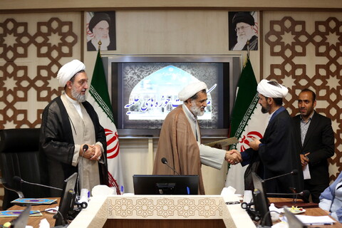 تصاویر/ نشست ستاد راهبری حوزه های علمیه