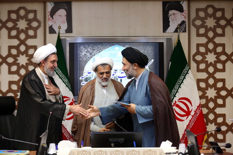 تصاویر/ نشست ستاد راهبری حوزه های علمیه
