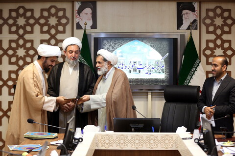 تصاویر/ نشست ستاد راهبری حوزه های علمیه