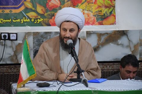 تصاویر/ مراسم گرامیداشت هفته وحدت در روستای مخین بخش قطور شهرستان خوی