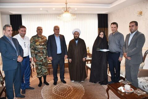 تصاویر/ دیدار امام جمعه خوی با دو خانواده شهید