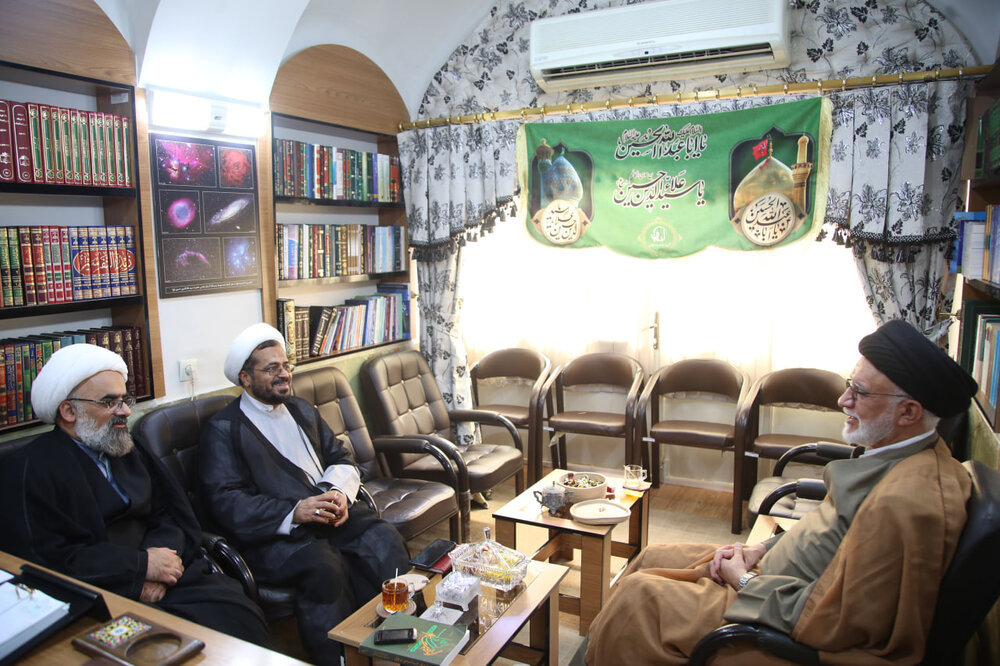 تلاش‌های مرکز خدمات بسیار ارزشمند است