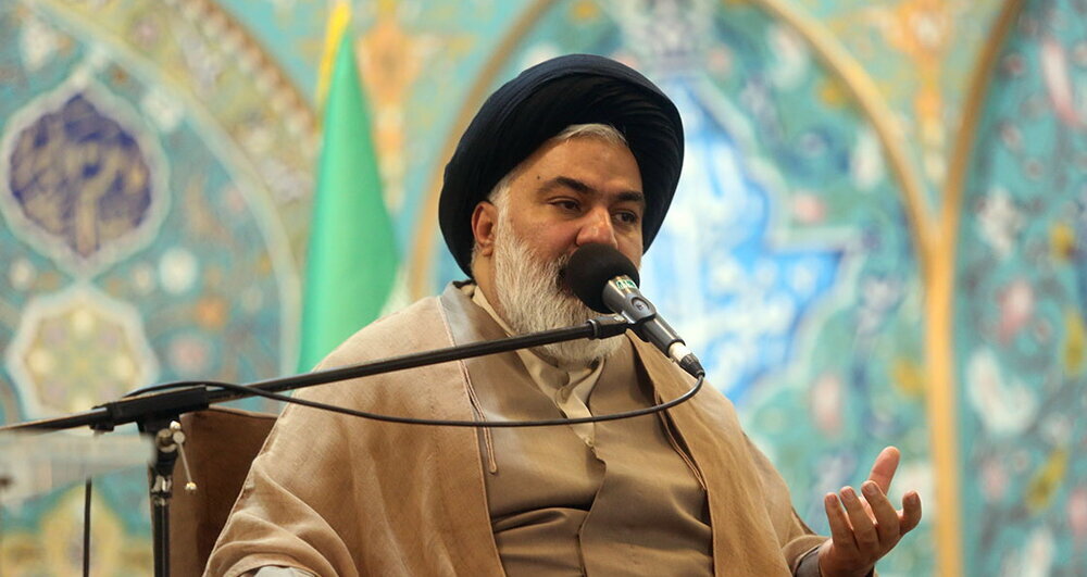 حلال روزی بچوں کو حق پذیر بناتی ہے: خطیب حرم حضرت معصومہ (ع)