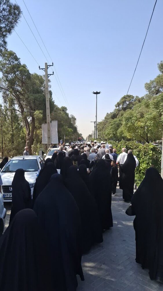 تجدید میثاق خواهران طلبه مدارس علمیه خواهران استان تهران با شهدای ۱۷ شهریور+ تصاویر