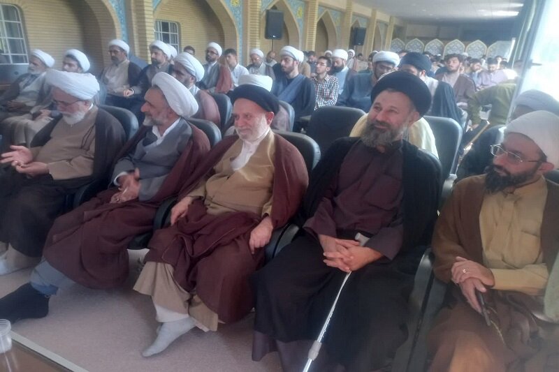 هویت حوزوی افتخار مشترک طلاب است