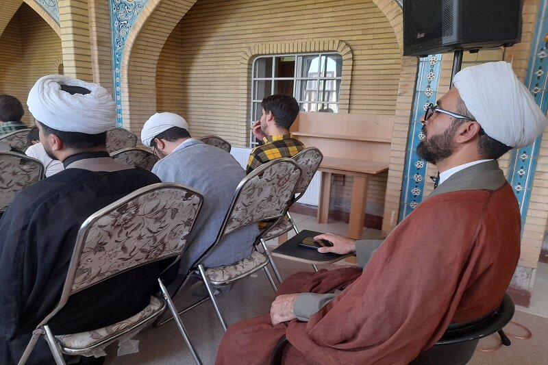 هویت حوزوی افتخار مشترک طلاب است