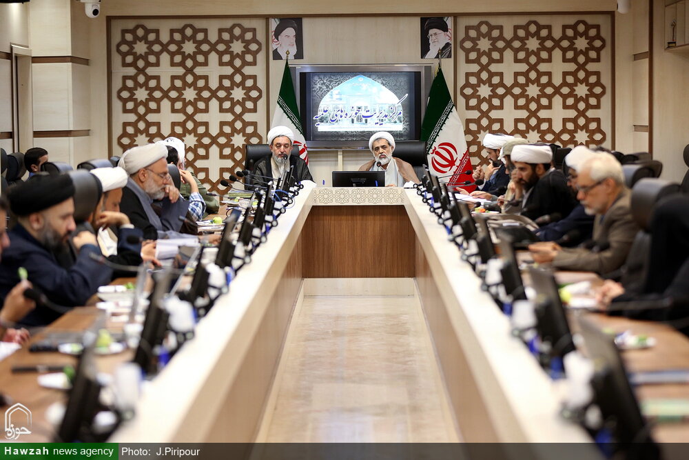 تصاویر/ نشست ستاد راهبری حوزه های علمیه