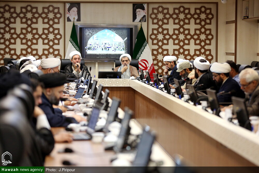 تصاویر/ نشست ستاد راهبری حوزه های علمیه